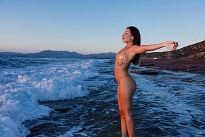Layla Scarlett - Layla Scarlett enjoys on the beach, spreads and fingers her pink lips below